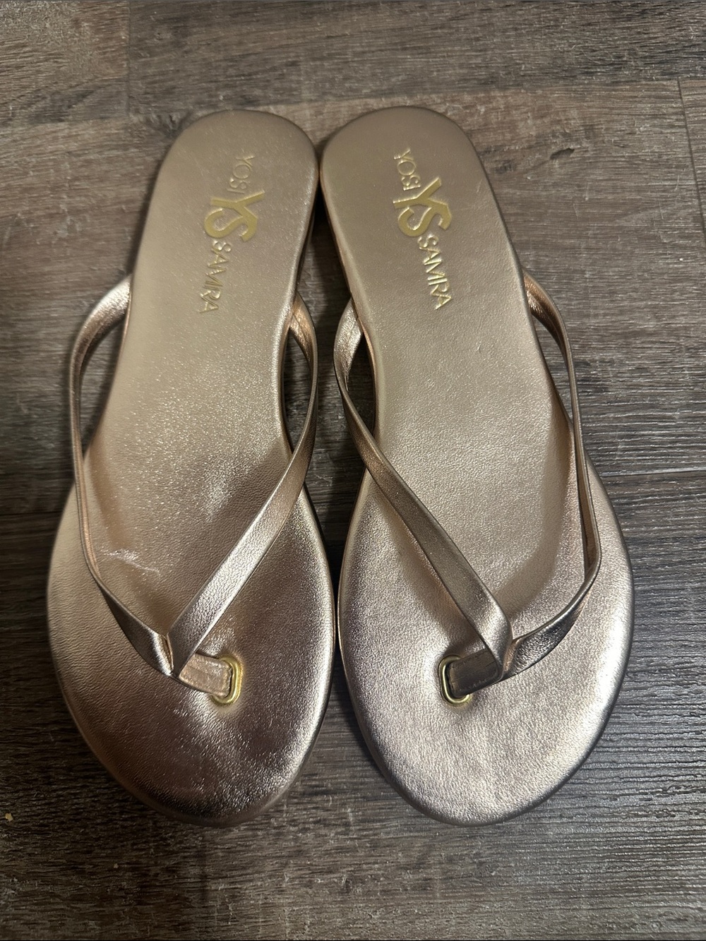 Yosi Samra Women's Metallic Rose Gold Flip Flop Sandals